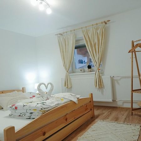 Apartman Paula -Dovolenka Pri Aquaparku Липтовски-Микулаш Экстерьер фото