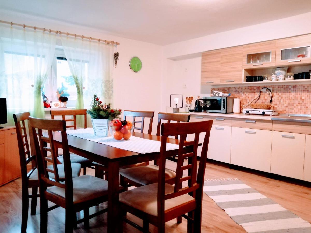 Apartman Paula -Dovolenka Pri Aquaparku Липтовски-Микулаш Экстерьер фото