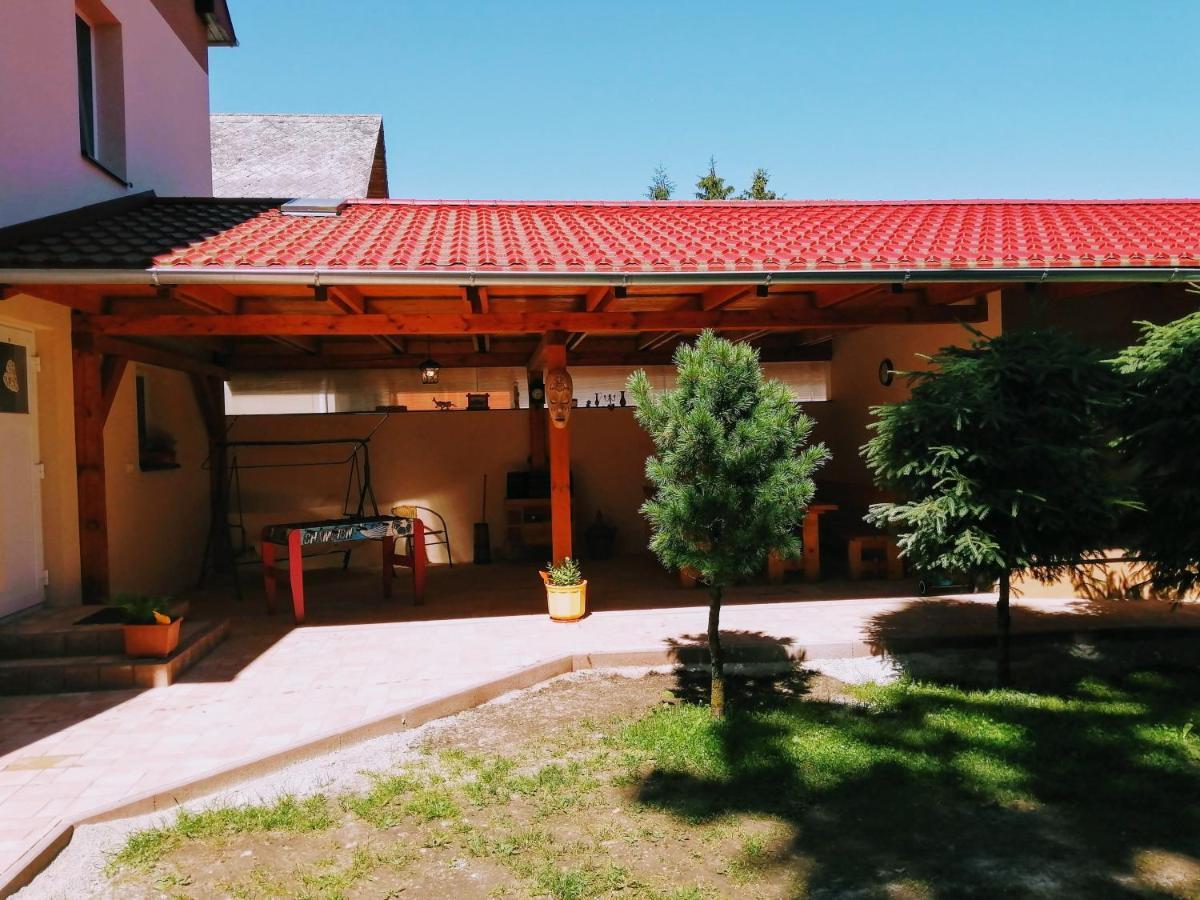 Apartman Paula -Dovolenka Pri Aquaparku Липтовски-Микулаш Экстерьер фото