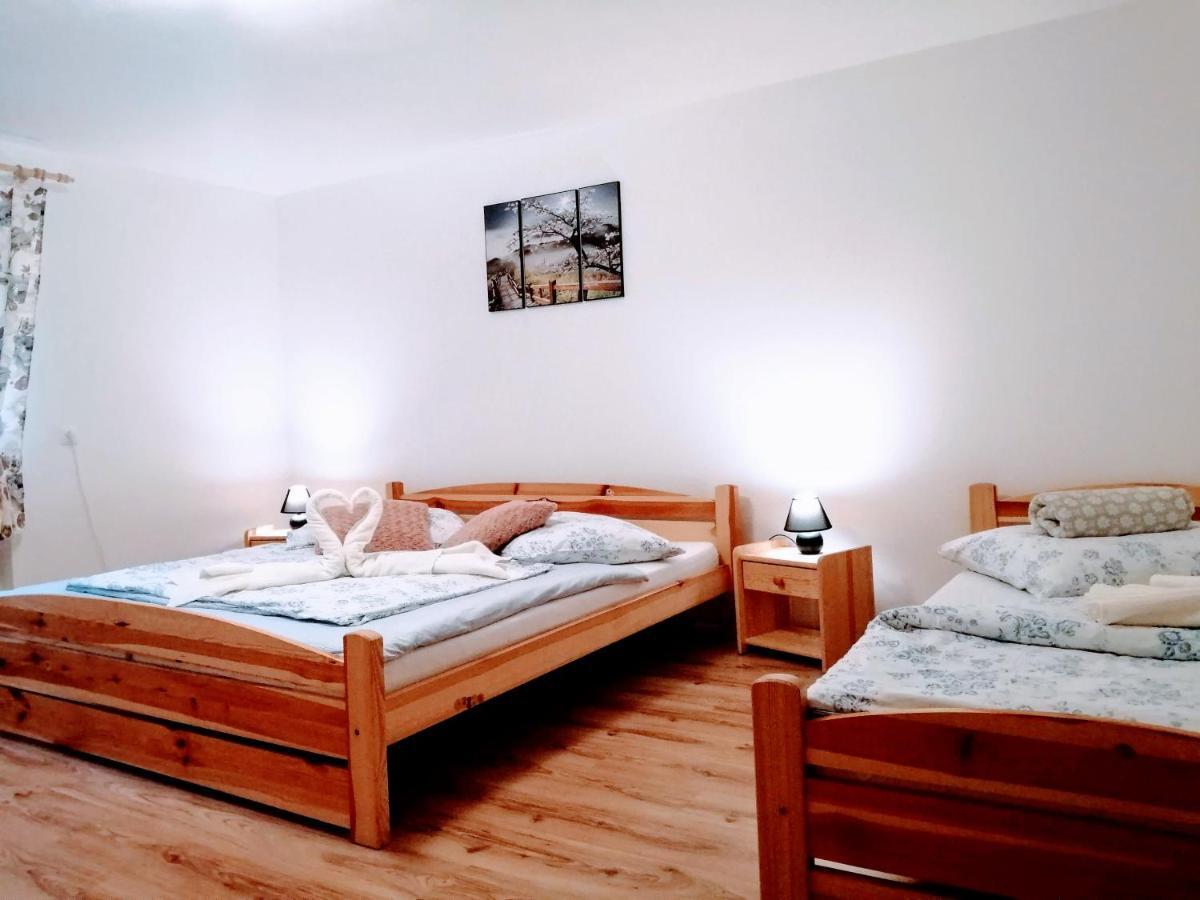 Apartman Paula -Dovolenka Pri Aquaparku Липтовски-Микулаш Экстерьер фото