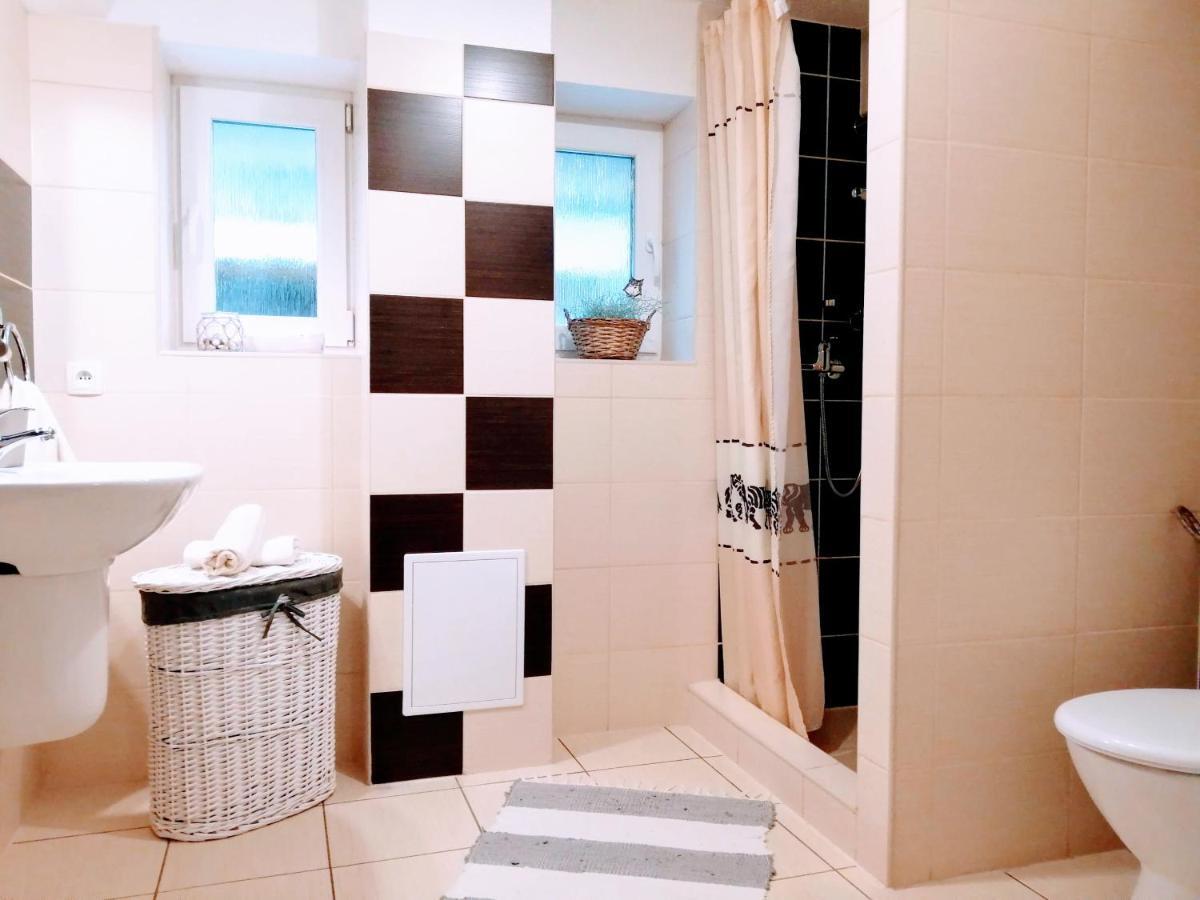 Apartman Paula -Dovolenka Pri Aquaparku Липтовски-Микулаш Экстерьер фото